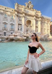 663871155: Chica busca chico en Barcelona