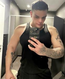 636457303: Chico busca chica en Cádiz