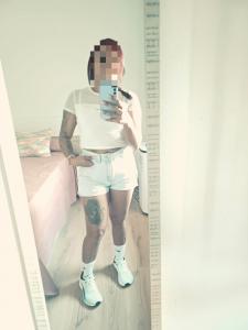 614966368: Chica busca chico en Valencia