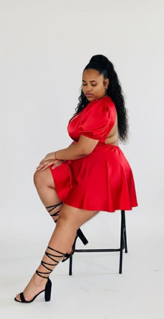 634833538: Chica busca chico en Barcelona