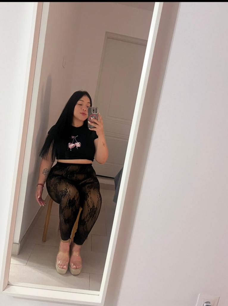 672874883: Chica busca chico en Málaga