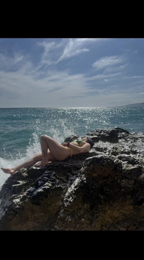 667929023: Chica busca chico en Granada