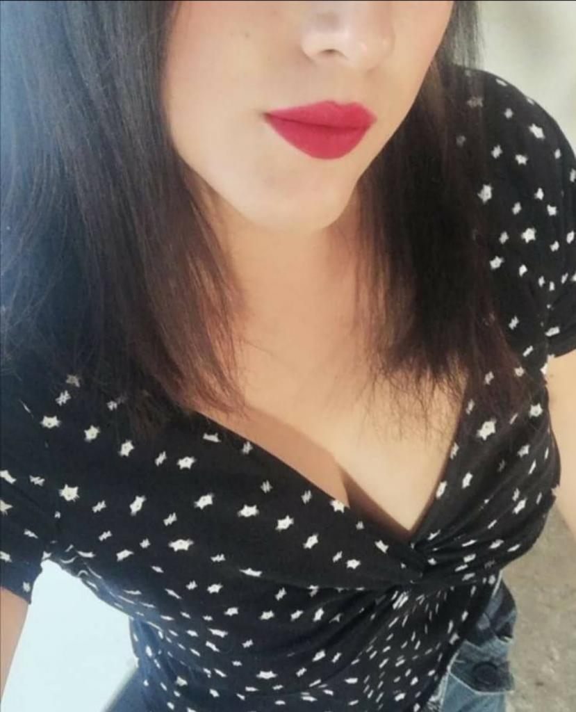 662403987: Chica busca chico en La Coruña