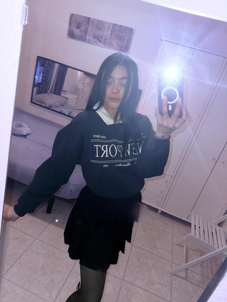 643637977: Chica busca chico en Valencia