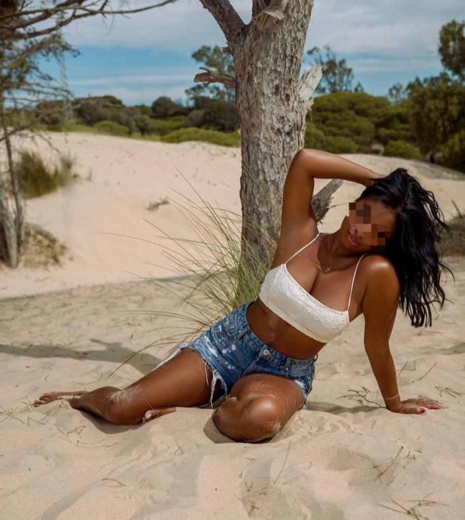 604462173: Chica busca chico en Málaga