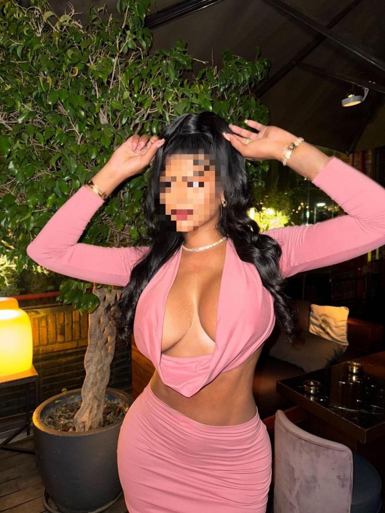 Chica busca chico en Barcelona: 