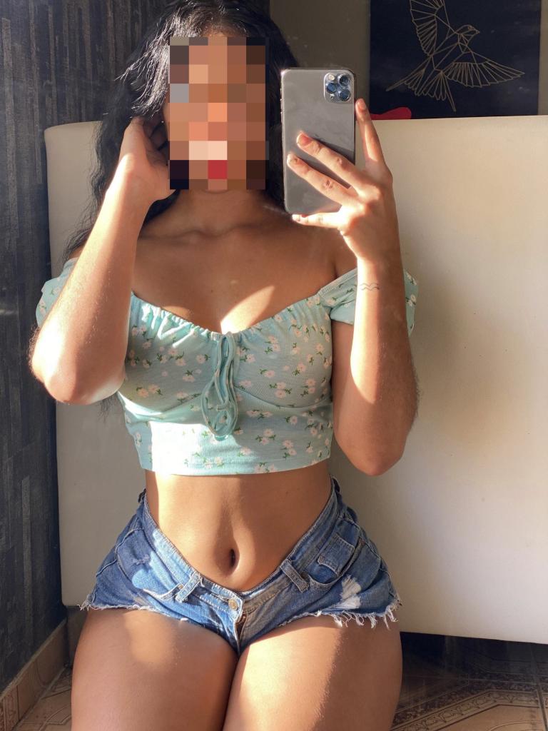 672898951: Chica busca chico en Lugo