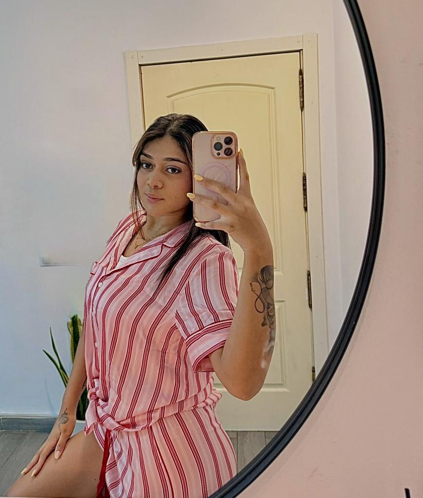 Chica busca chico en Málaga: Chica busca chico