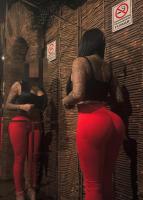 644903282: Chica busca chico en Sevilla