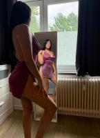 637032856: Chica busca chico en Madrid