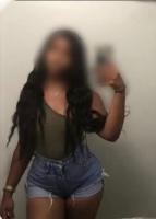 670318245: Chica busca chico en Cádiz
