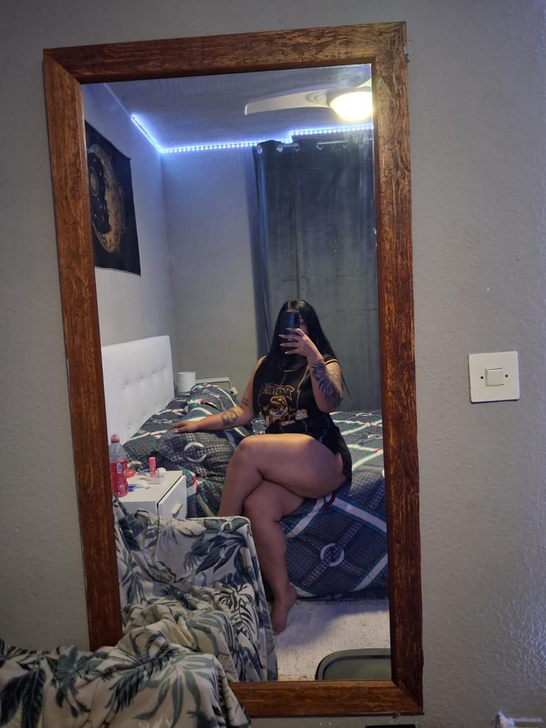 672869370: Chica busca chico en Alicante