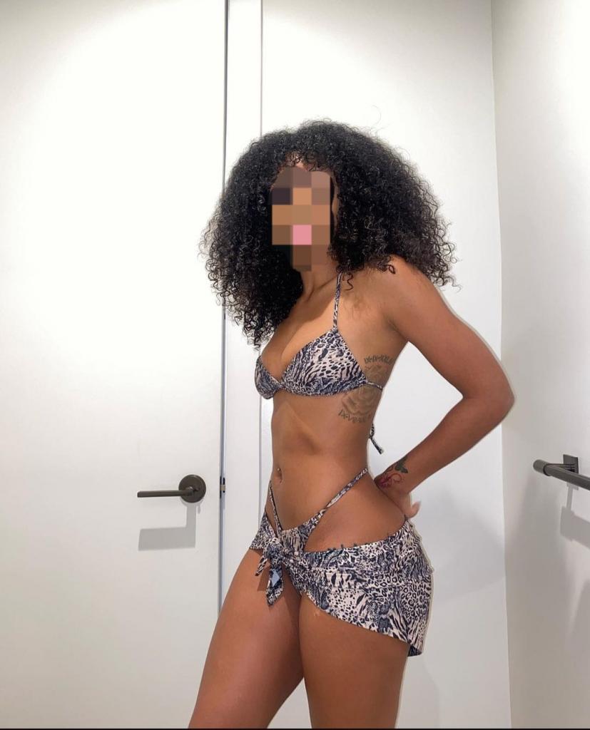 Chica busca chico en Cádiz: 