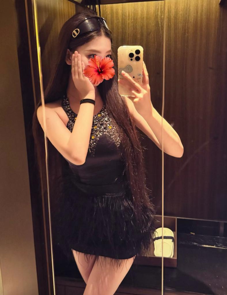 688001824: Chica busca chico en Barcelona