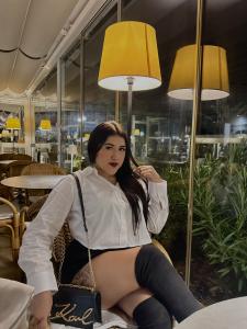 637705108: Chica busca chico en Barcelona