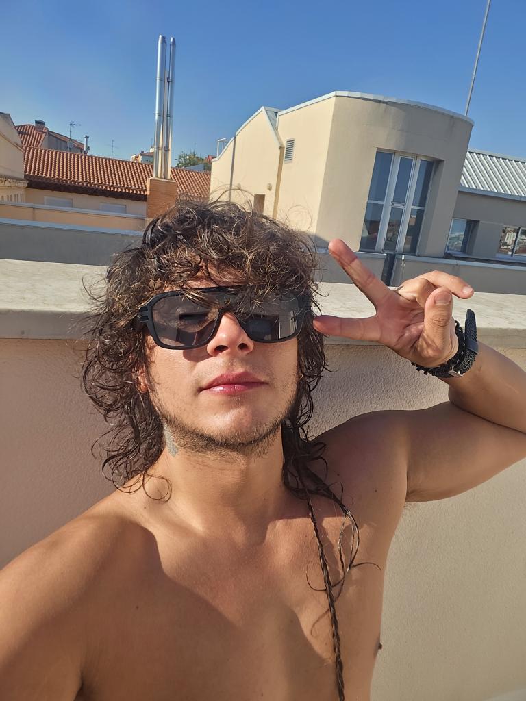 613878323: Chico busca chica en Valladolid