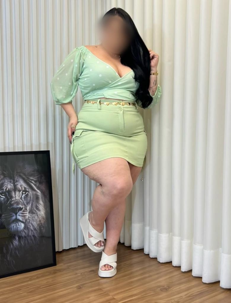 614483301: Chica busca chico en Barcelona