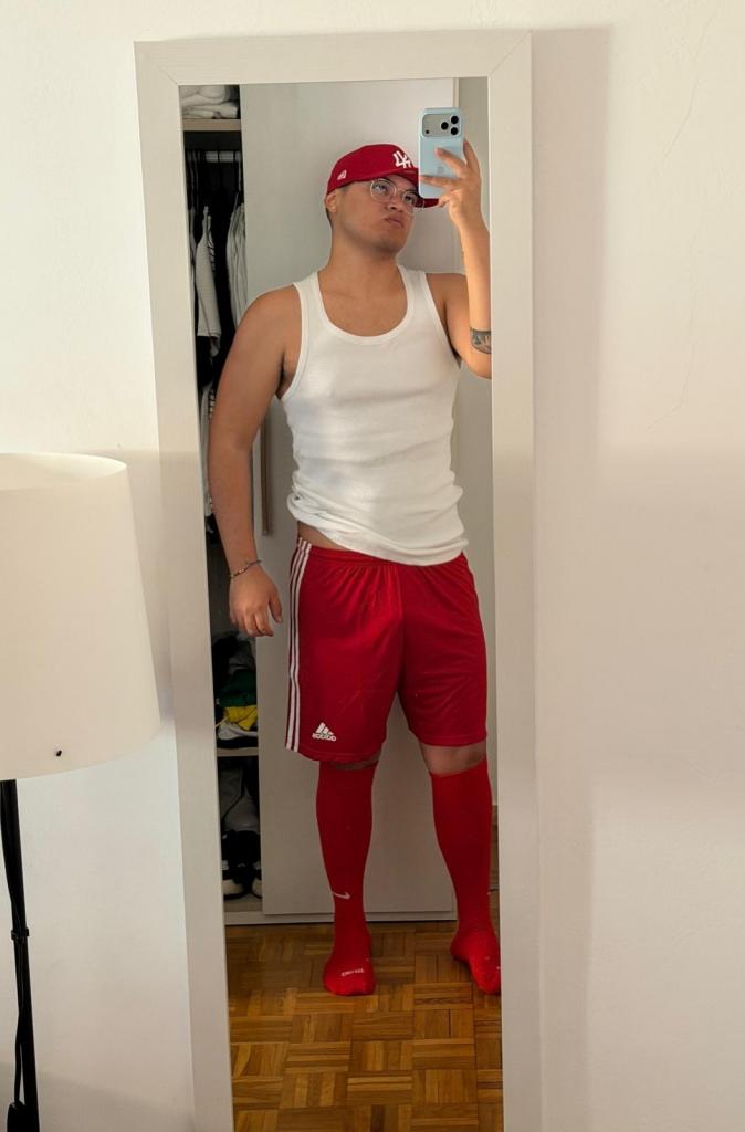 695091078: Chico busca chica en León