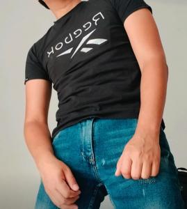 678786043: Chico busca chica en Alicante