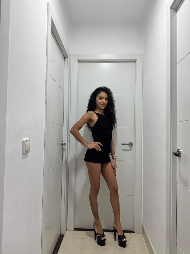 634895728: Chica busca chico en Málaga