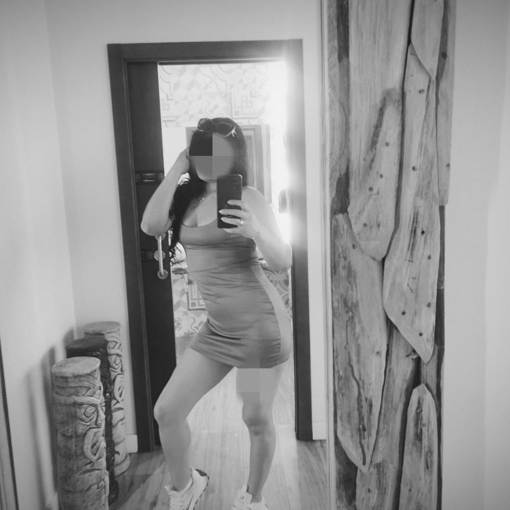 Chica busca chico en Almería: 