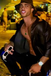 Chico busca chica en Barcelona: 