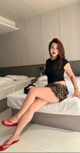 614604161: Chica busca chico en Madrid