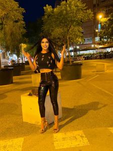 664340075: Transexual en Barcelona