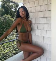 613835182: Chica busca chico en Barcelona