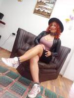 631132952: Chica busca chico en Barcelona