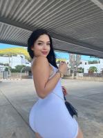 664421494: Chica busca chico en Ibiza