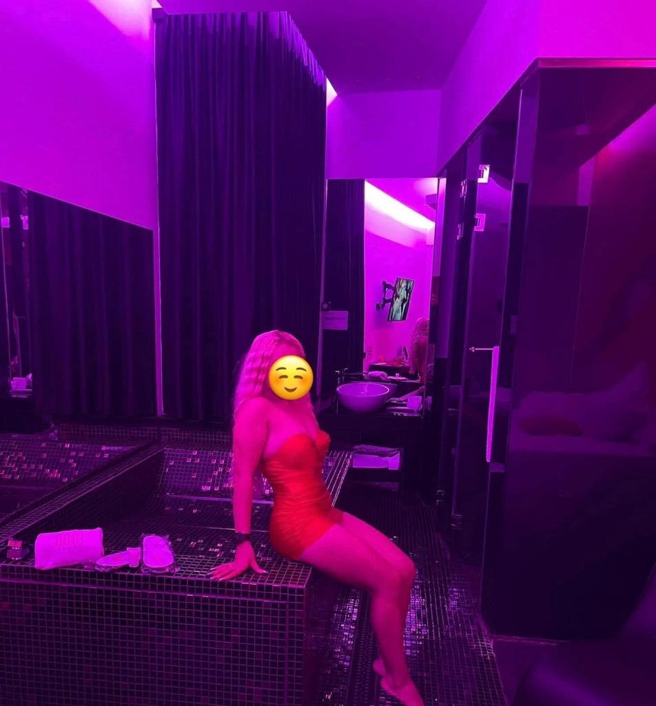 Chica busca chico en Granada: 