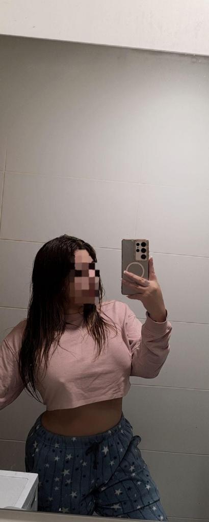 614970206: Chica busca chico en Madrid