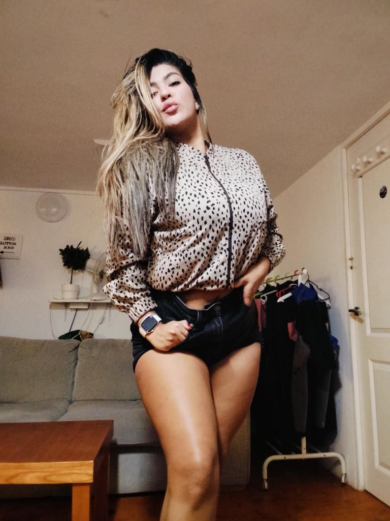 Chica busca chico en Tenerife: 