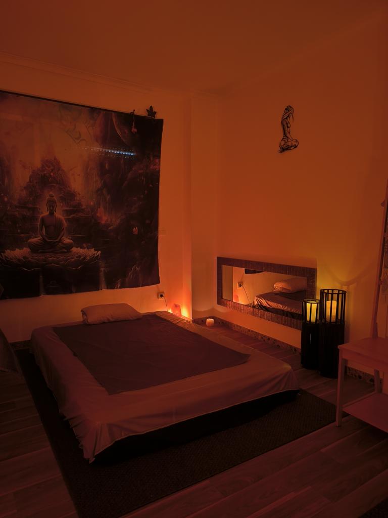 670869873: Chica busca chico en Valencia