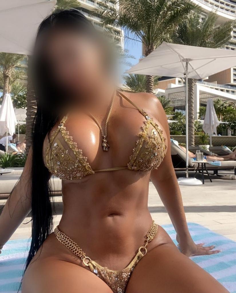 Chica busca chico en Almería: 