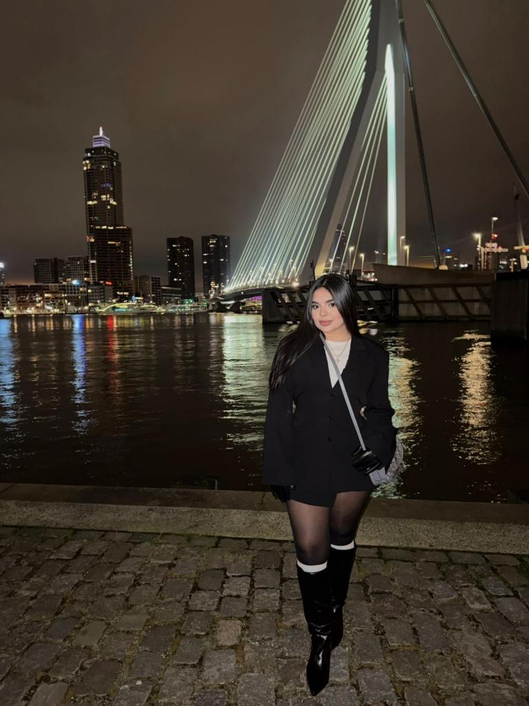 Chica busca chico en Granada: 