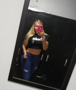 617785781: Chica busca chico en Barcelona