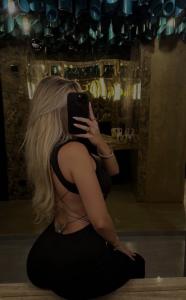 697960725: Chica busca chico en Madrid