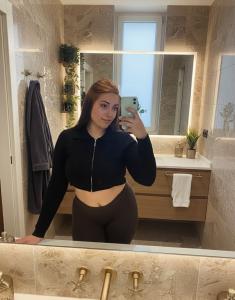 631300571: Chica busca chico en Barcelona