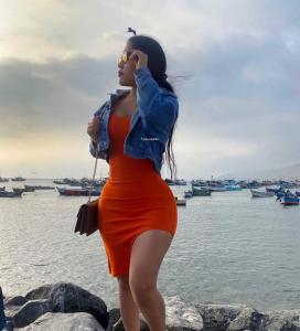 663199140: Chica busca chico en Madrid