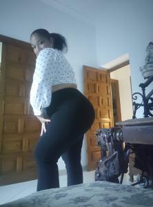 637928341: Chica busca chico en Sevilla