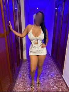 672948999: Chica busca chico en Granada