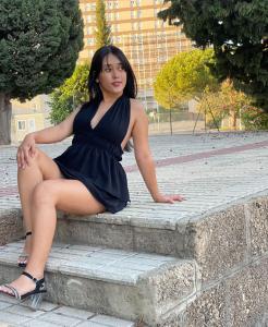 670034217: Chica busca chico en Sevilla