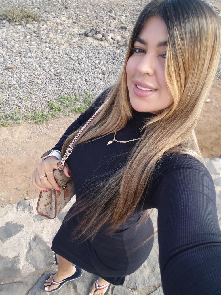684786528: Chica busca chico en Tenerife
