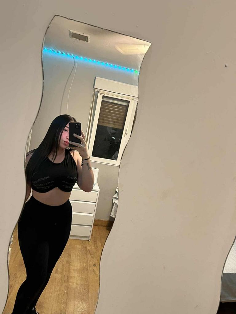 667879654: Chica busca chico en Jaén