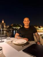 624722482: Chico busca chica en Barcelona