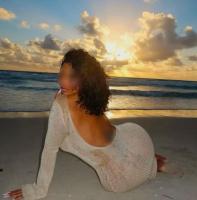 613834322: Chica busca chico en Pontevedra