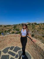 617746381: Chica busca chico en Madrid