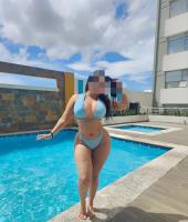 695835696: Chica busca chico en Sevilla